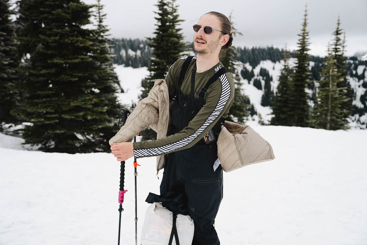 Thermal base fashion layer for skiing